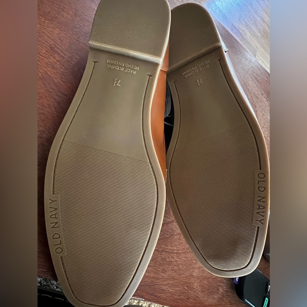 Old Navy Women's Low Heel Cognac City Loafer Sz 7.5 NWT - Picture 2 of 6